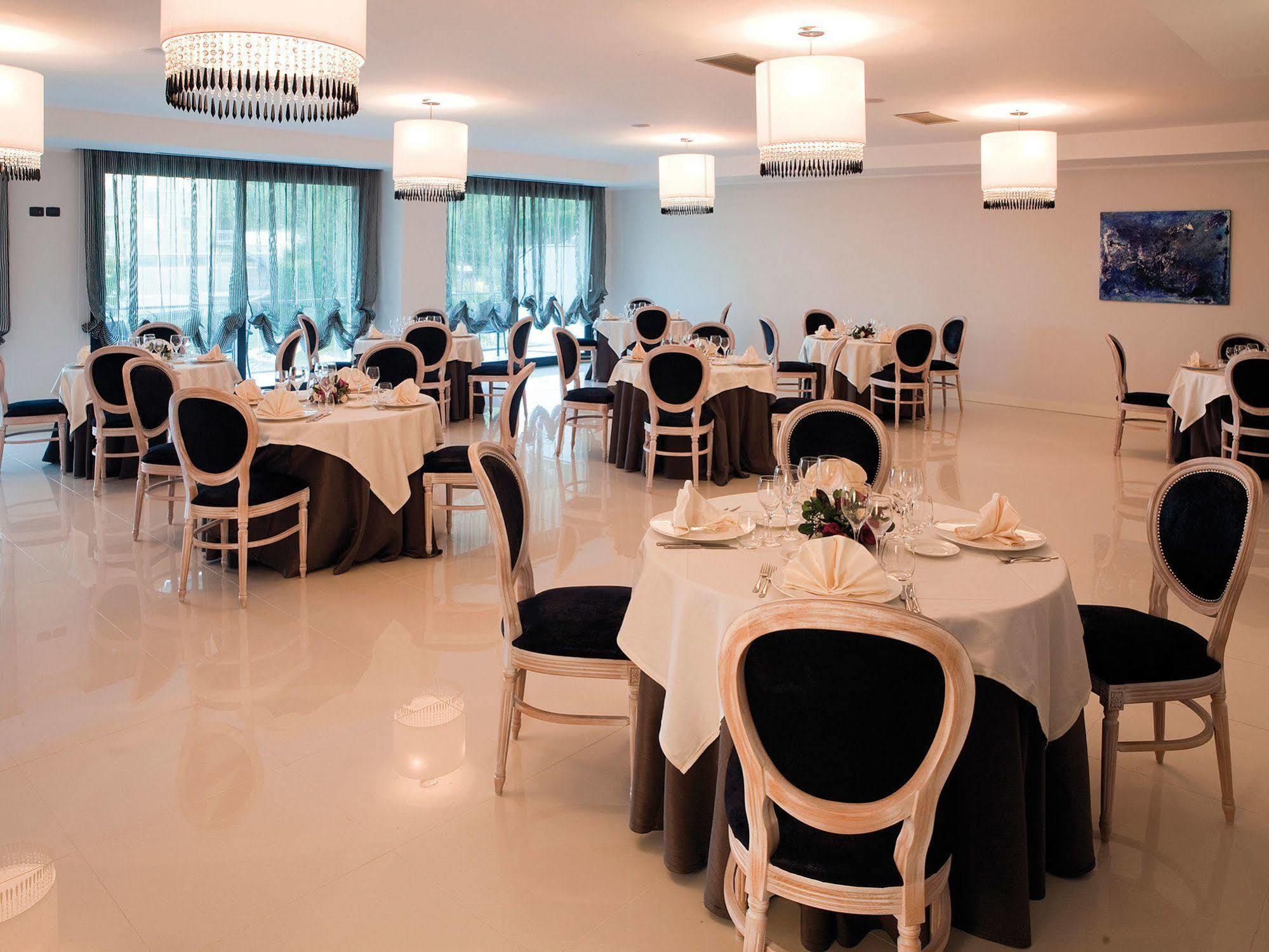 Fonte Del Benessere Resort 카스텔페트로소 외부 사진