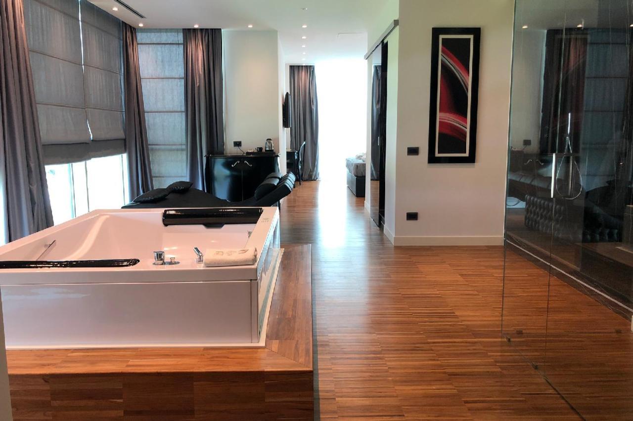 Fonte Del Benessere Resort 카스텔페트로소 외부 사진