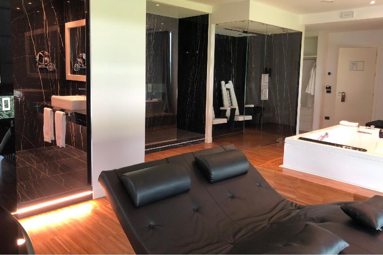 Fonte Del Benessere Resort 카스텔페트로소 외부 사진